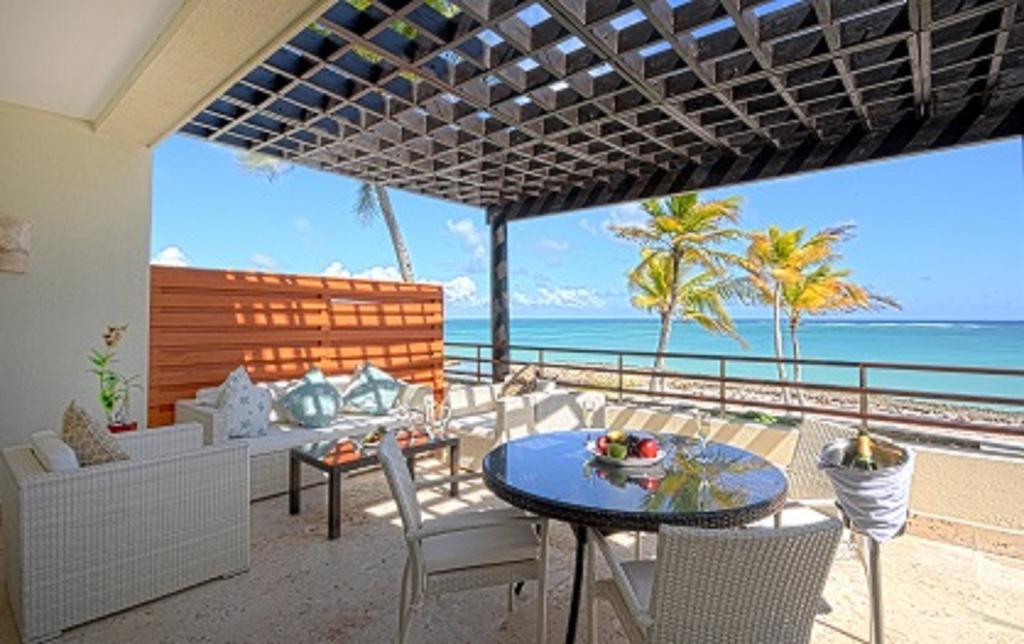 Del Mar By Joy Resorts - Intimate Ocean Front Retreat - Cap Cana ภายนอก รูปภาพ